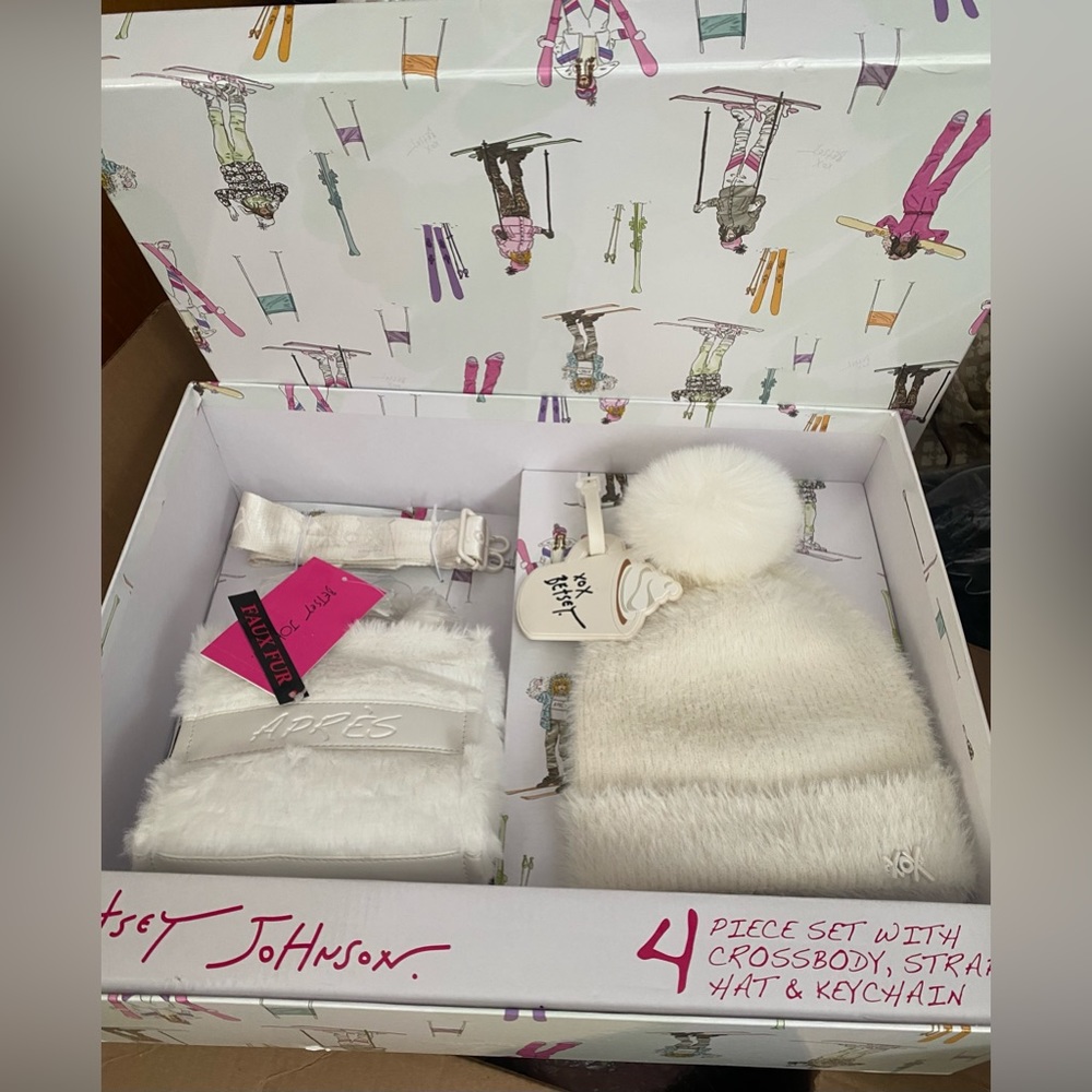 NWT Betsey Johnson Gift Boxed 4 Pc Set Apres Hat, Handbag, strap, keychain $108